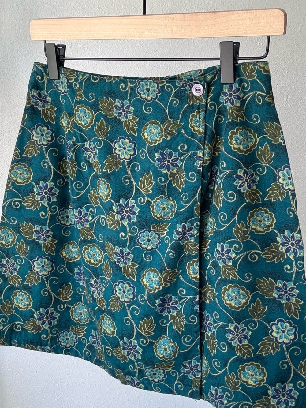 Floral pattern high waisted vintage skirt 🍃